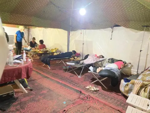 إصابة أزيد من 200 سائحة أوروبية بتسمم غذائي في الراشيدية والسلطات تحقق