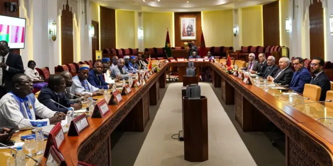 الطالبي العالمي يتباحث مع رئيس برلمان بوركينافاسو