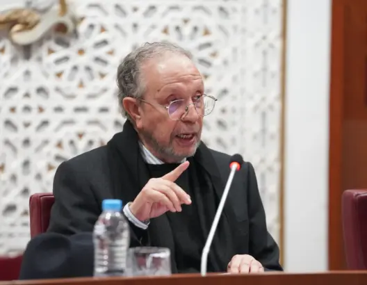 الحليمي يكشف سرقة لوحات إلكترونية ويتعهد بتأمين نجاح إحصاء السكان