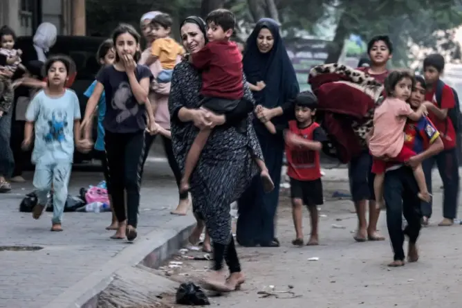 20 هيئة حقوقية تطالب وزارة الخارجية بإجلاء المغربيات وأبنائهن من غزة