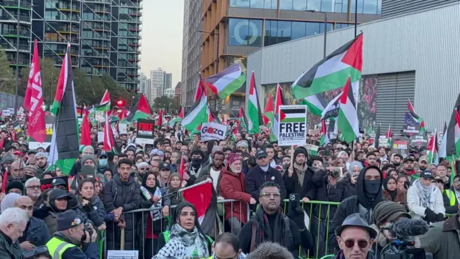 الشرطة البريطانية تفتح تحقيقا في جرائم الحرب بغزة.. وإسرائيل تحتج