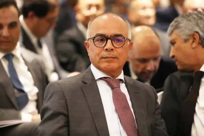 بنموسى يتهم أساتذة بـ”تعنيف” زملائهم و”عرقلة” الدراسة ويبرر قرارات التوقيف