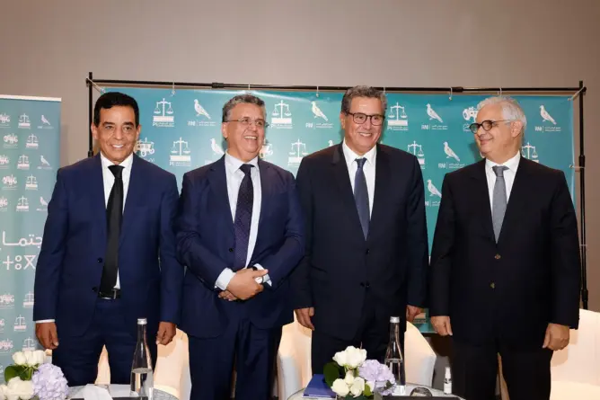 الأغلبية الحكومة تصف تفجيرات السمارة بـ”الهجوم الإرهابي” وتشدد على عدم التساهل مع الخصوم