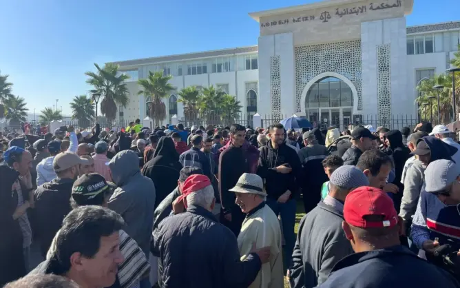 ملف حي “بنكيران” بطنجة.. احتجاجات حاشدة والمحكمة تحدد موعد النطق بالحكم