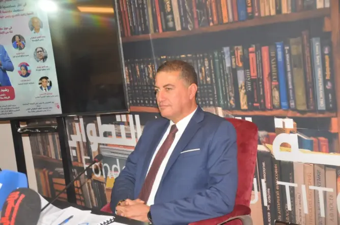 في ضيافة “الفقيه التطواني”.. العبدي يُعدِّدُ إكراهات الجهوية ويشتكي احتكار مؤسسات للمعلومة
