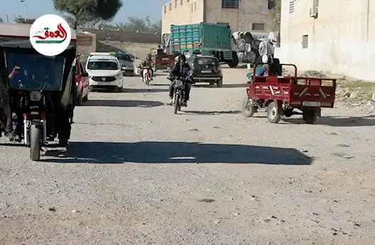 طريق مهترئة