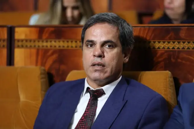 المحكمة الدستورية تجرد “هشة بشة” من مقعده البرلماني