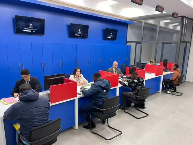انطلاق العمل بالفضاءات النموذجية لاستقبال المواطنين بولايات الأمن (صور)
