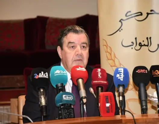 المعارضة: مطالب الأساتذة معقولة وتعديل “النظام الجديد” سينهي الأزمة (فيديو)