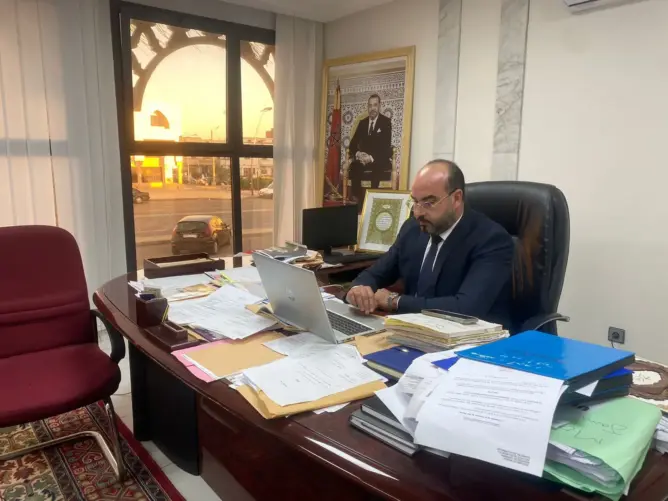 بسبب حكم قضائي.. معارضة سيدي بنور تطالب بعزل الرئيس والأخير ينفي انقطاعه