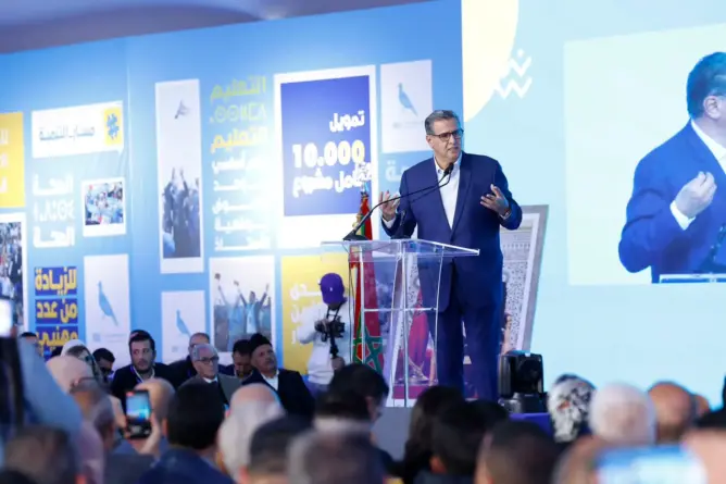 أخنوش يوصي منتخبيه بنظافة اليد ويقلل من تشويش الخصوم