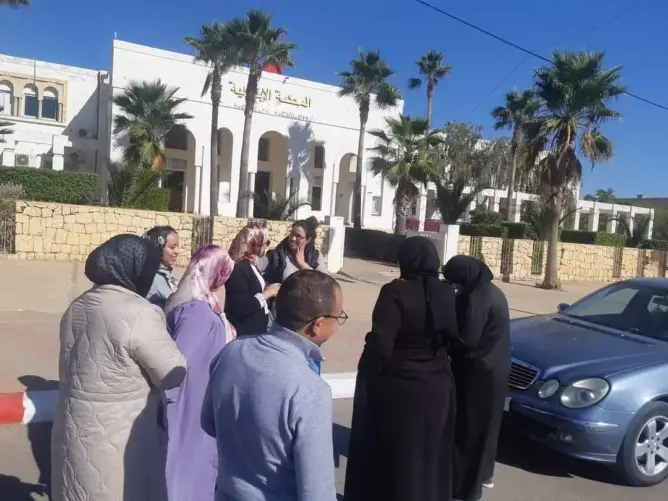 توقيف ممرضة بأبي الجعد بعد شكاية طبيبة.. نقابة: شكاية “كيدية” وانزلاق لا يشرف القطاع