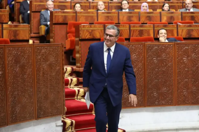 أخنوش يمثل أمام البرلمان لمناقشة إجراءات وقف الاحتقان بقطاع التعليم