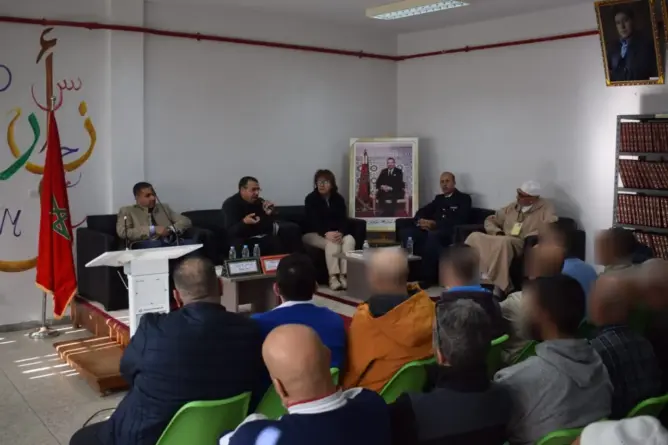 نزلاء سجن بني ملال يلتقون بـ”سلام” في “قراءات في التخييل السردي”