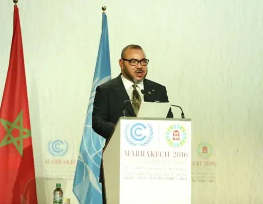 الملك يدعو لإعادة النظر في النهج العالمي لتدبير أزمة المناخ واعتماد البعد الإنساني