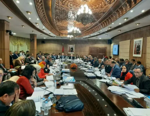 لجنة المالية بالمستشارين تعتمد الجزء الأول من قانون مالية  2024