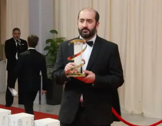 الأزرق: سعيد بالجائزة ووصفت بالأحمق لأنني اعتمدت على أبطال غير محترفين