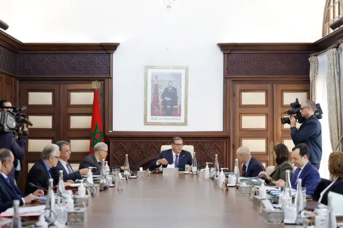 الحكومة توضح معايير الاستفادة من نظام التأمين الإجباري الأساسي عن المرض