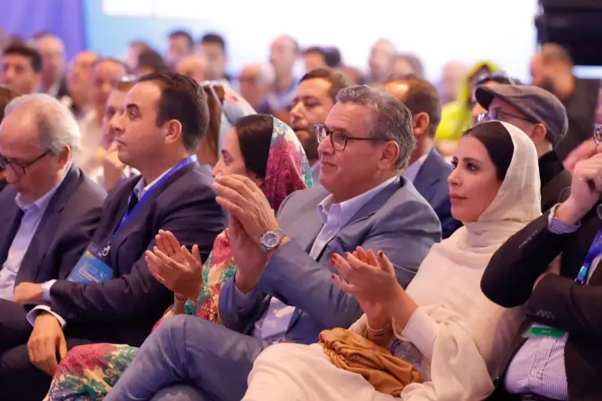 أخنوش: الدعم الاجتماعي يخضع لـ”المعقول” وبعيد عن “التوظيف الانتخابي”