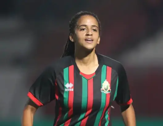جوائز “الكاف”.. تغناوت أفضل لاعبة محلية في إفريقيا والشاد أفضل لاعبة شابة