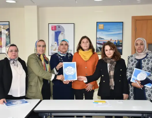 راسلت 1000 مواطنة مغربية تنتمي لفعاليات مدنية وسياسية مختلفة، الأمين العام للأمم المتحدة، أنطونيو غوتيريش بشأن الوضع اللاإنساني للنساء والفتيات بقطاع غزة والأراضي الفلسطينية المحتلة.