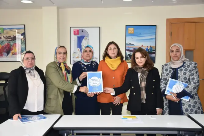 راسلت 1000 مواطنة مغربية تنتمي لفعاليات مدنية وسياسية مختلفة، الأمين العام للأمم المتحدة، أنطونيو غوتيريش بشأن الوضع اللاإنساني للنساء والفتيات بقطاع غزة والأراضي الفلسطينية المحتلة.