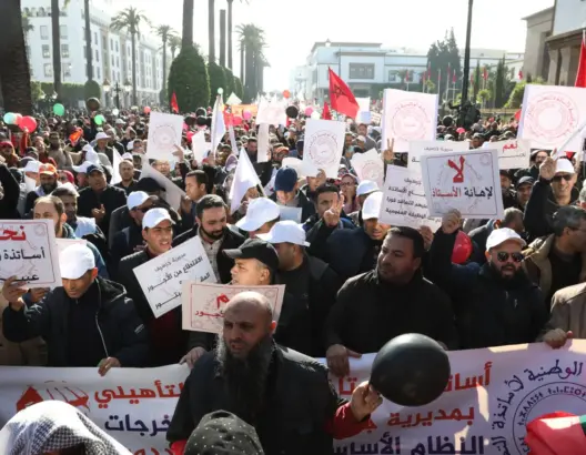 قرار التوقيف المؤقت عن العمل يطال 500 أستاذ.. وهذه خطة الوزارة لتعويضهم