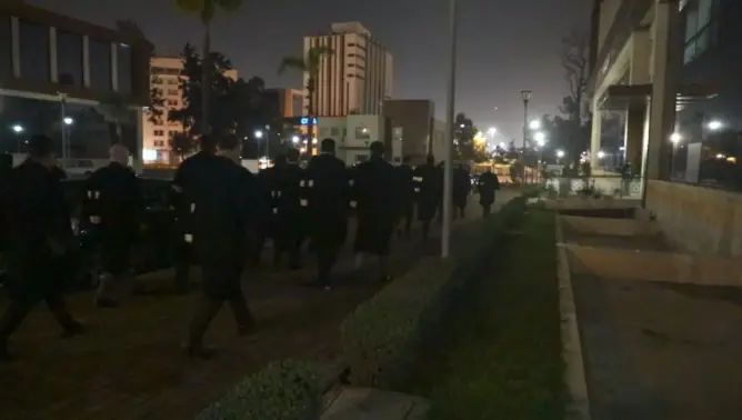 حضور عدد كبير من المحامين خلال التحقيق مع الناصري وبعيوي وشخصيات بارزة (صور)