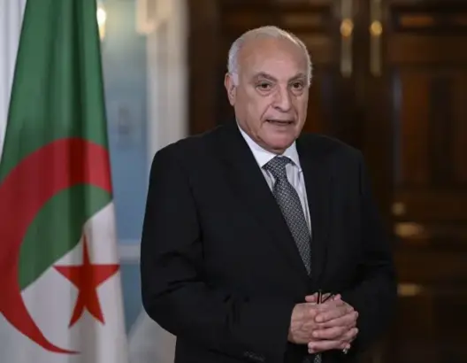 وزير خارجية الجزائر يقر بإنجازات المغرب التنموية والدبلوماسية في الصحراء