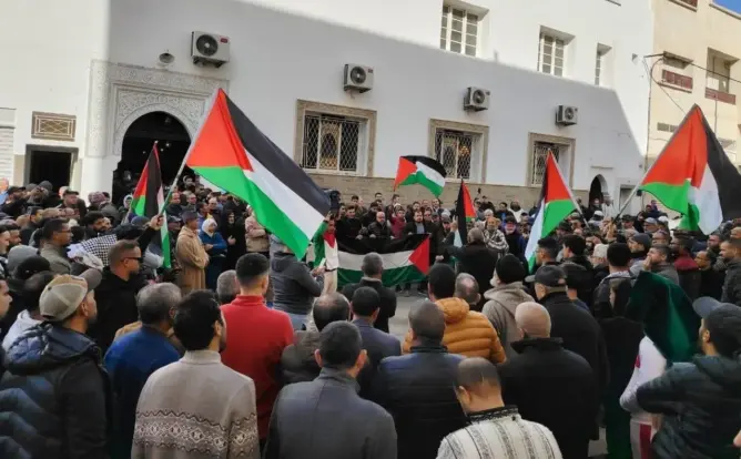 عشرات المظاهرات بالمدن المغربية تنديدا بالصمت العالمي تجاه مجازر غزة (صور)