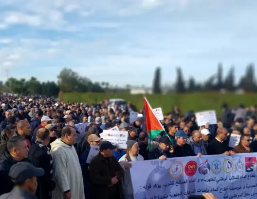 تنسيق نقابي يواصل احتجاجه في قطاع الماء ويعلن خوضه إضراب لـ9 أيام