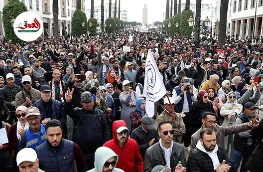مسيرة حاشدة للأساتذة بالرباط