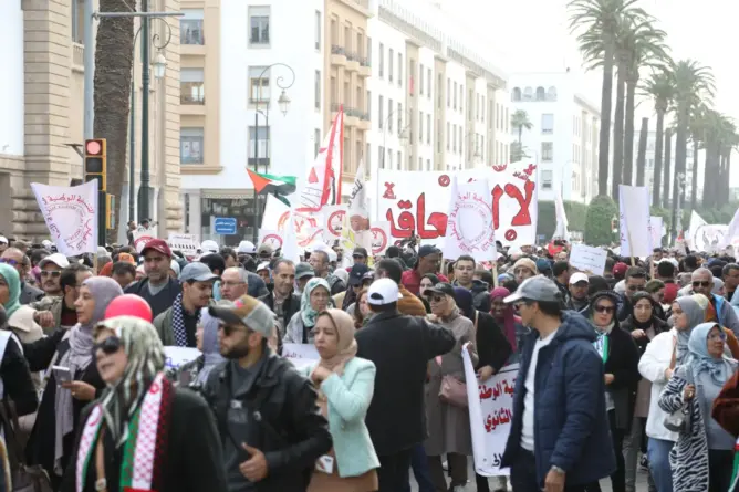 “إدانة أساتذة” ترفع مطالب بمحاسبة نقابات تعليمية وإلغاء “المحاكمات الصورية”