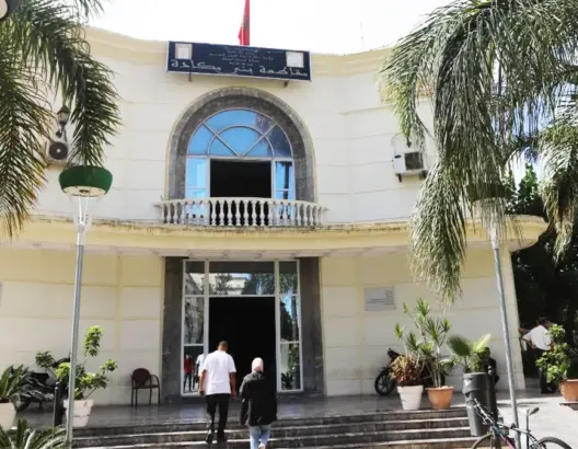 هل هي محاولة لنسف الدورة؟.. غالبية أعضاء مقاطعة بني مكادة يغادرون طنجة قبل ساعات من دورة يناير