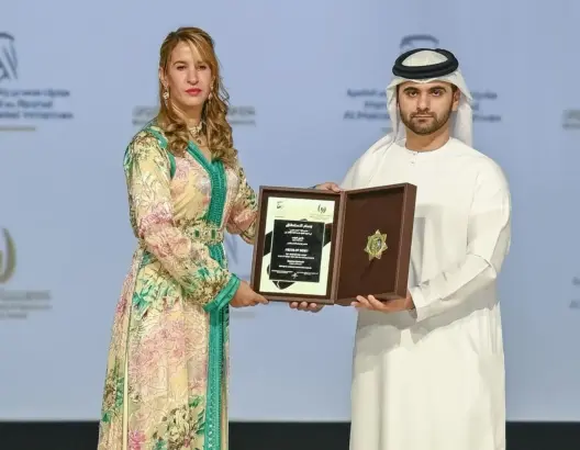 تتويج الشرطية بشرى كربوبي بجائزة الإبداع الرياضي في دبي