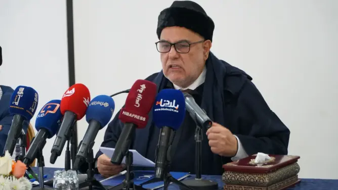 هاجم بوعياش ودعا للإفراج عن الصحفيين المعتقلين.. بنكيران: صندوق المقاصة “كلب فيه الكراد”