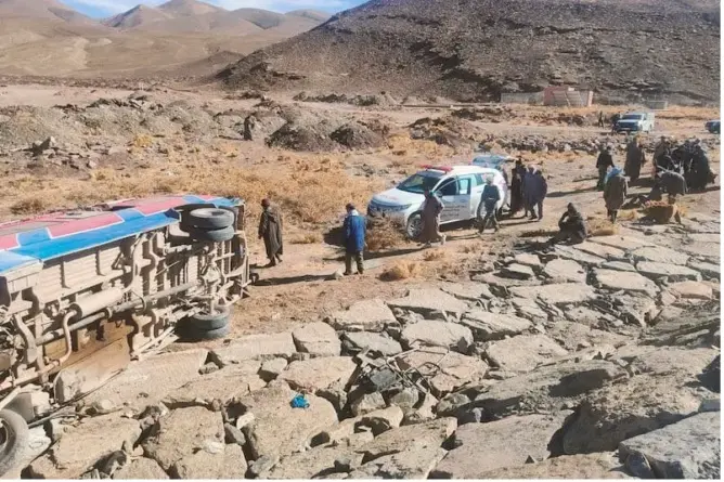 مصرع شخصين في انقلاب سيارة للنقل المزدوج بتنغير