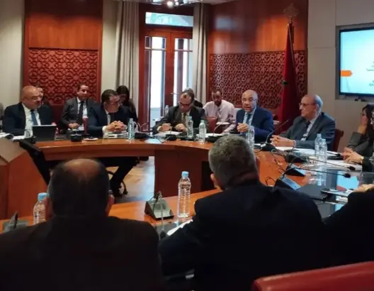 وسط “تعنت” ميراوي .. شبح “سنة بيضاء” بكليات الطب يستنفر الفرق البرلمانية