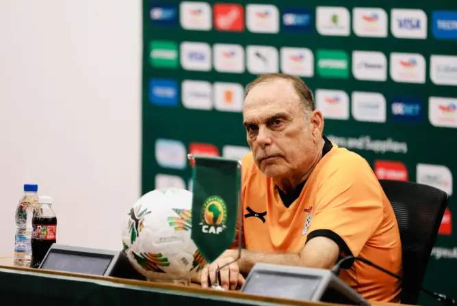مدرب زامبيا: قادرون على مجاراة المغرب.. ومستقبل كبير ينتظر الركراكي