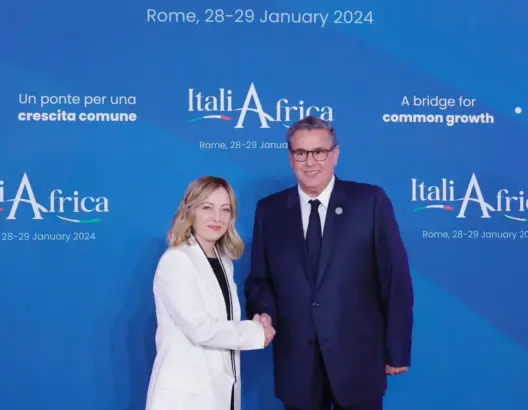 أخنوش: إيطاليا مهتمة بمشاريع تطوير الطاقات المتجددة في المغرب