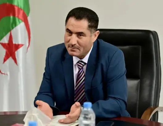 وزير الإعلام الجزائري قلق من خطر صحافة بلاده الموغلة في نشر الكراهية