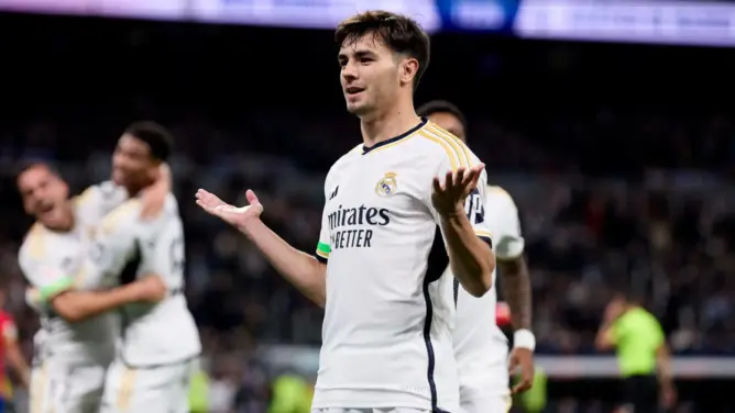 جامعة لقجع تخطر ريال مدريد باستدعاء دياز للمنتخب المغربي.. والقرار بيد اللاعب