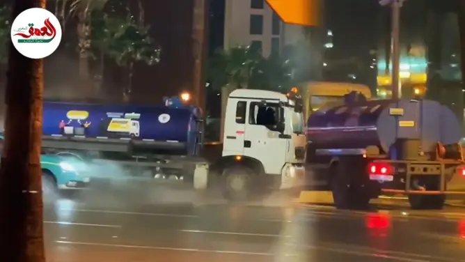 تحت الأمطار.. “ميكومار” تغسل شوارع طنجة بالمياه وتثير جدلا حول “ترشيد الماء” (فيديو)