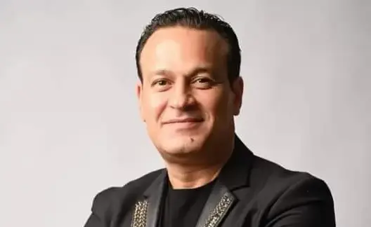 الموت يخطف المغني الشعبي عمر الشريف