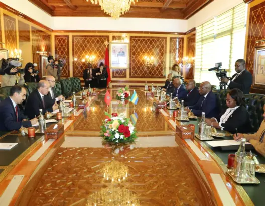 مسؤول غابوني رفيع يؤكد التزام بلاده بمغربية الصحراء وميارة يشيد بجودة العلاقات بين البلدين
