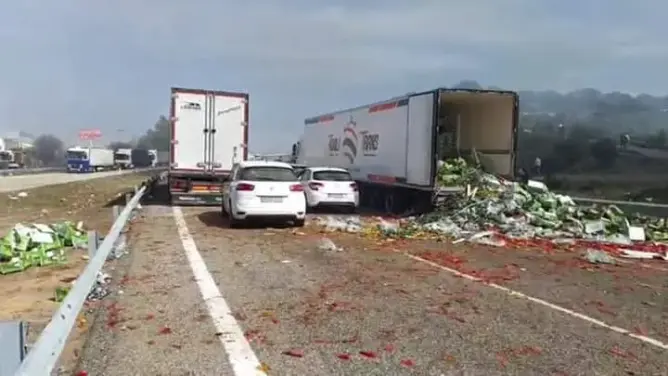 المغرب يتحرك دبلوماسيا لحماية الشاحنات المغربية من هجمات فلاحين بإسبانيا