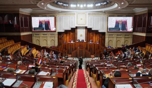 البرلمان يشرع بتطبيق مدونة الأخلاقيات ويحسم في حضور المتابعين قضائيا لجلسة الافتتاح