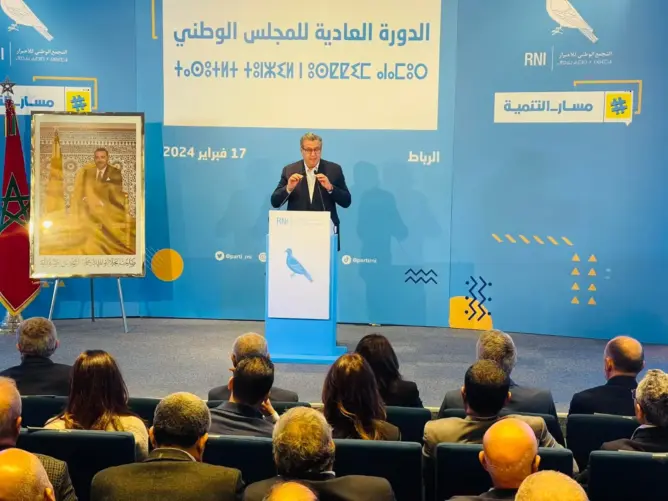برلمان الأحرار يعتز بـ”حصيلة ومنجز” الحكومة ويشيد بـ”تماسك وانسجام” الأغلبية