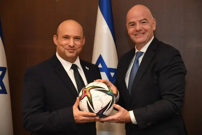 برلمانيون أوروبيون يطالبون “الفيفا” و”اليويفا” بطرد المنتخب الإسرائيلي