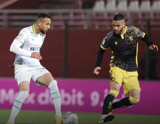 الرجاء يسقط في فخ التعادل أمام اتحاد تواركة ويتصدر الترتيب مؤقتا